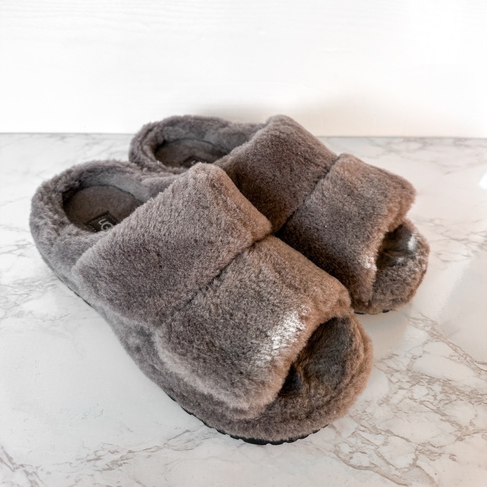 UGG | Fluff That Slipper (Charcoal)